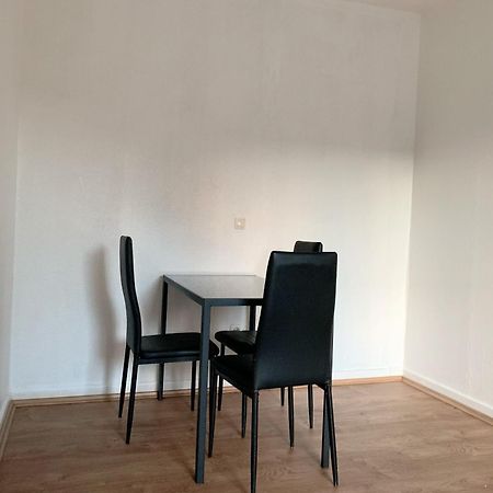 Moebliertes Wohnung Am Geroweiher Moenchengladbach Oda fotoğraf