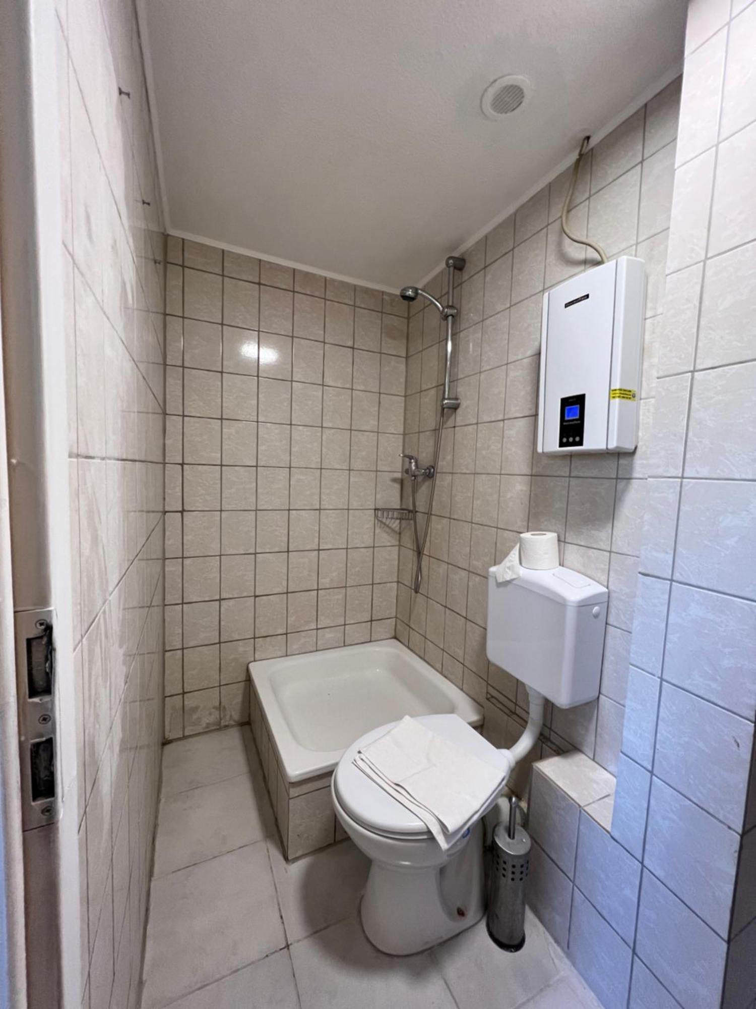 Moebliertes Wohnung Am Geroweiher Moenchengladbach Oda fotoğraf